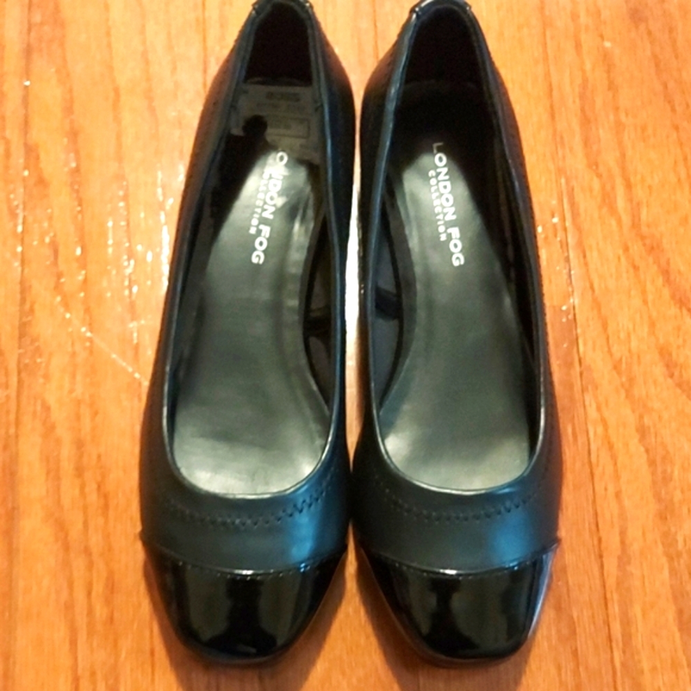 London Fog Black Flats Classic Loafers